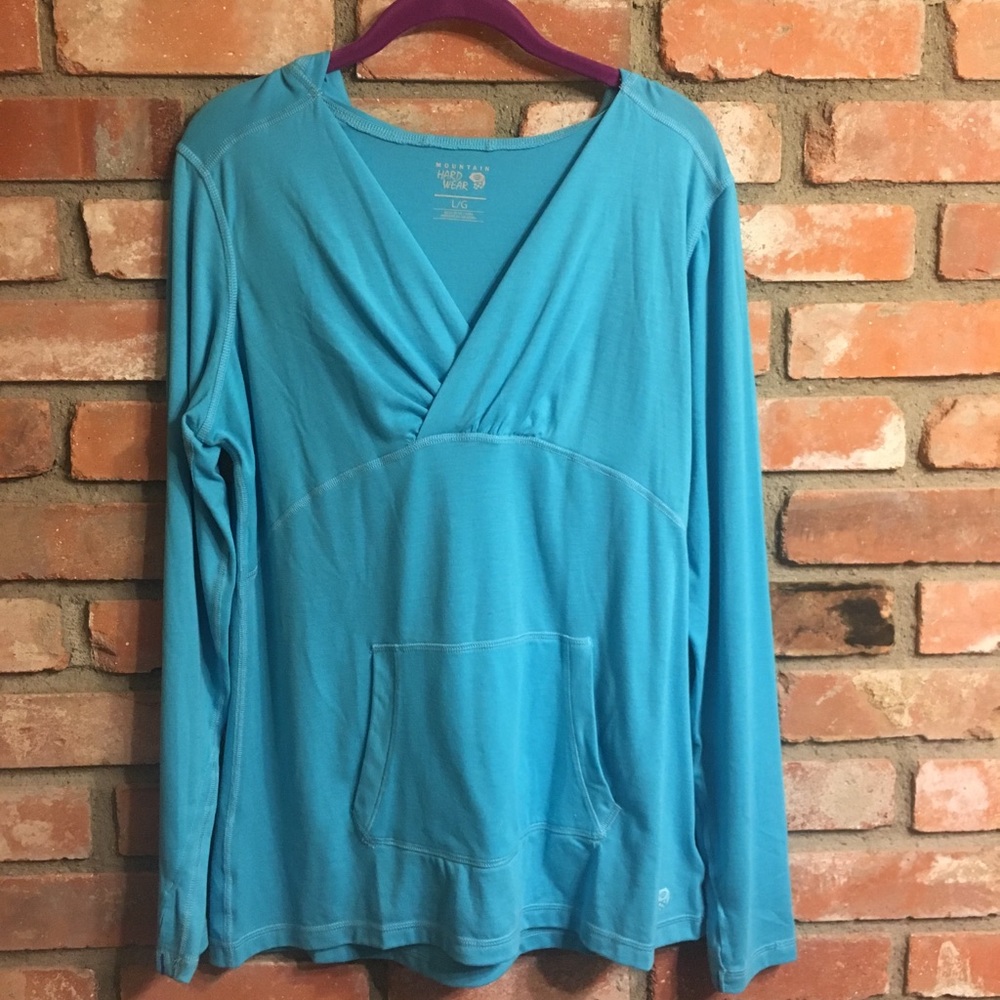 Mountain Hardwear long sleeve hooded shirt